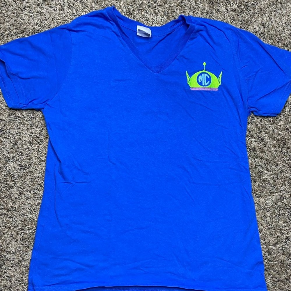 Pretty Little Monograms Toy Story Alien v neck shirt M
